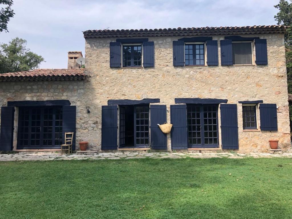 Ferme Le Pavillon Bed and Breakfast Bargemon Buitenkant foto